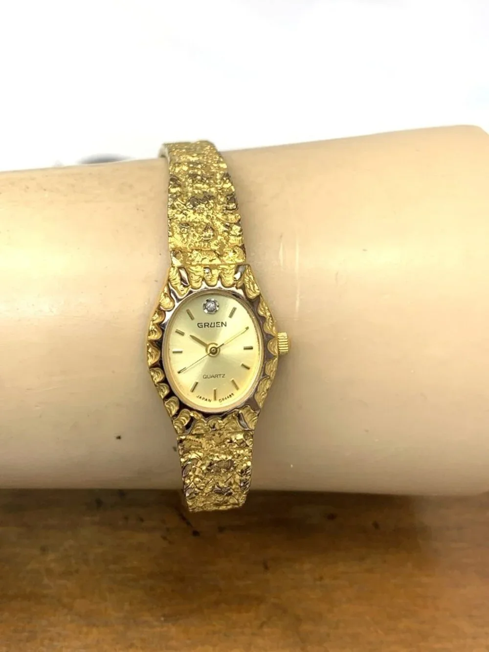 Gruen Women's Watch GR4485 Quartz Gold Dial Oval Stainless Steel Band 17mm